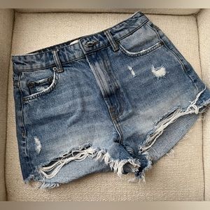 Zara High Rise Jeans Shorts • Size 2